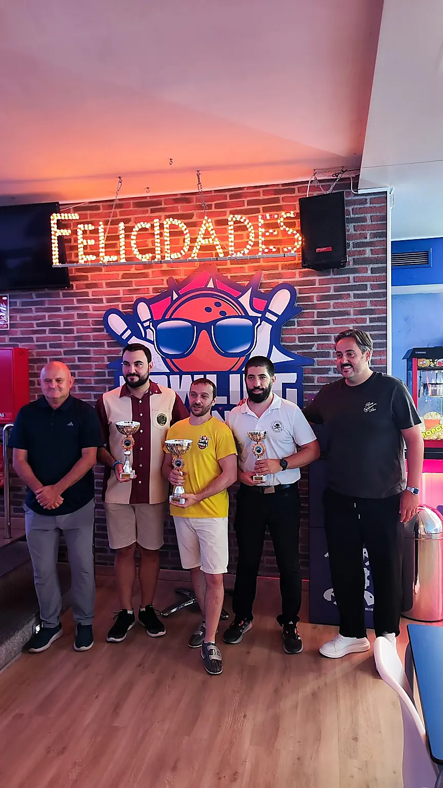 Sandro, campeón del I Torneo de Bowling Feria de Albacete 2026.